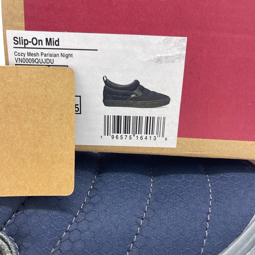 Vans WMNS
Cozy Mesh Parisian Night
VN0009QUJDU Blue Slip-On Sneakers - Picture 14 of 16